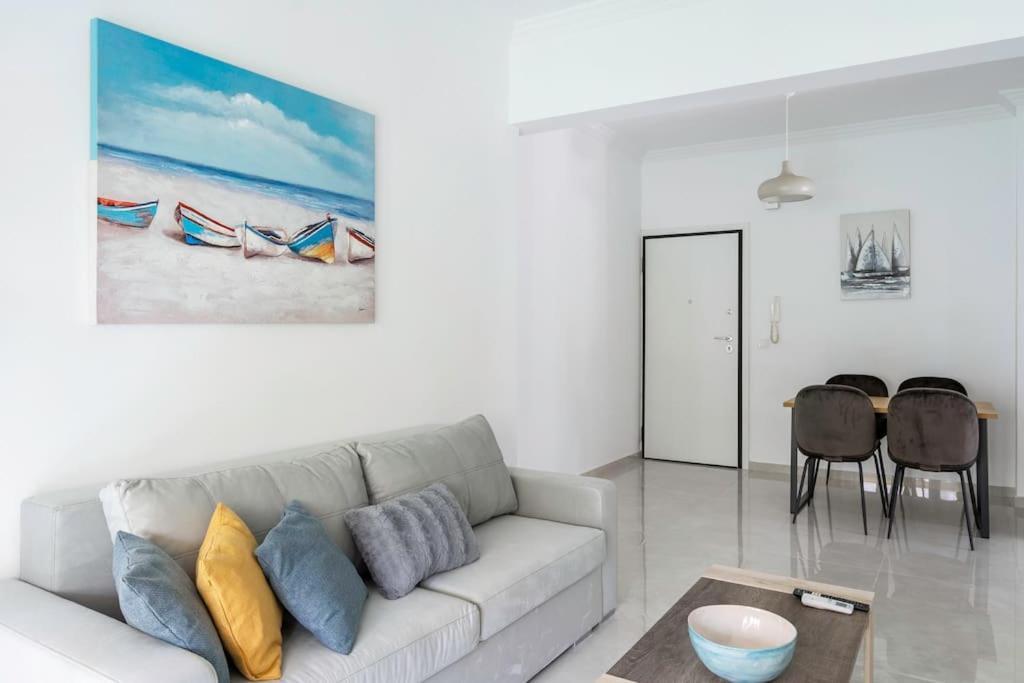 Apartment Alimos Sun-filled